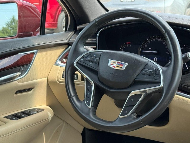 2018 Cadillac XT5 Luxury AWD