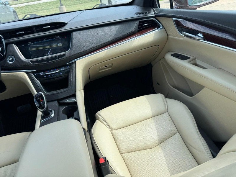 2018 Cadillac XT5 Luxury AWD