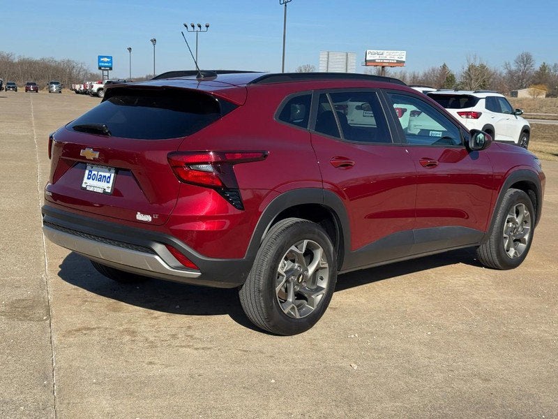 2025 Chevrolet Trax LT