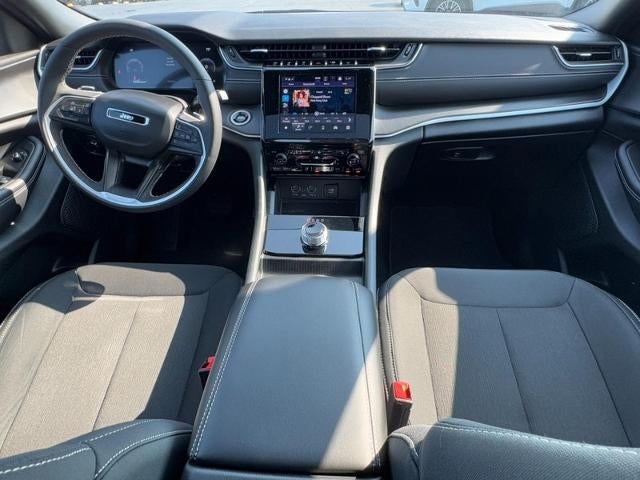 2024 Jeep Grand Cherokee L Laredo X 4x4