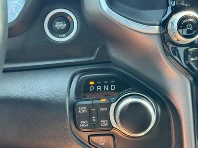 2023 RAM 1500 Big Horn 4x4 Crew Cab Box
