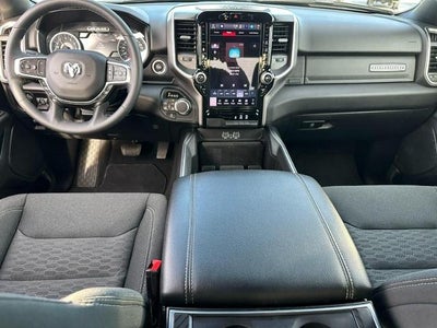 2025 RAM 1500 Big Horn 4x4 Crew Cab Box