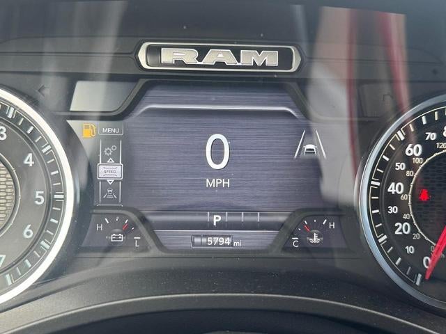 2025 RAM 1500 Laramie 4x4 Crew Cab Box