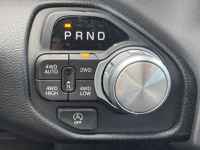 2025 RAM 1500 Laramie 4x4 Crew Cab Box