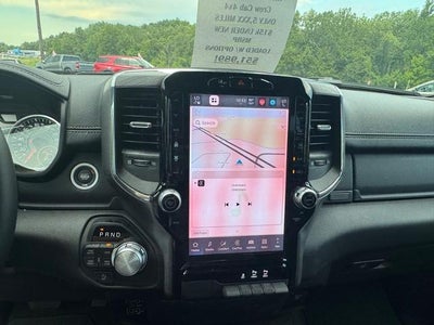 2025 RAM 1500 Laramie 4x4 Crew Cab Box