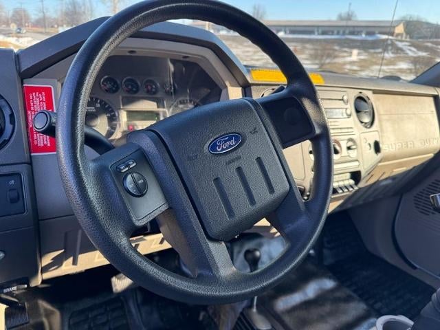 2008 Ford Super Duty F-350 DRW 4WD Reg Cab CA XL