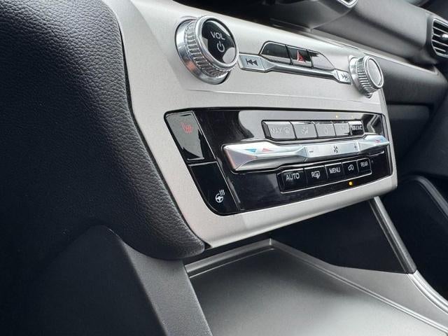 2022 Ford Explorer XLT 4WD