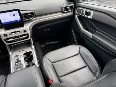 2024 Ford Explorer XLT 4WD