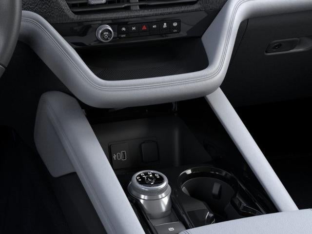 2026 Ford Explorer 4DR 4WD PLTNM