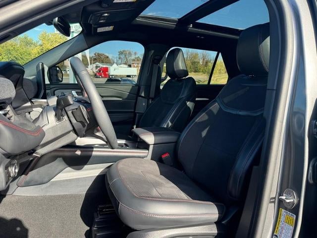 2025 Ford Explorer ST 4WD