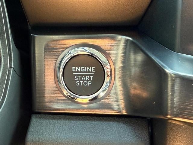 2025 Ford Super Duty F-350 SRW F-350® Lariat®