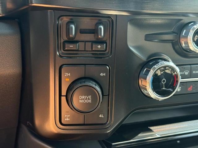 2025 Ford Super Duty F-350 SRW F-350® Lariat®