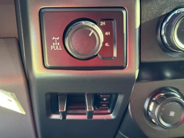 2022 Ford Super Duty F-350 SRW XLT 4WD Crew Cab 6.Box