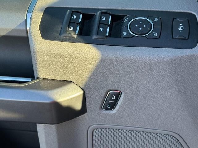 2022 Ford Super Duty F-350 SRW XLT 4WD Crew Cab 6.Box