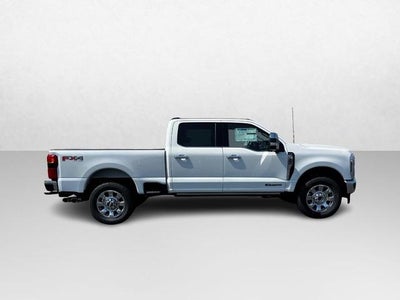 2025 Ford Super Duty F-350 SRW F-350® Lariat®