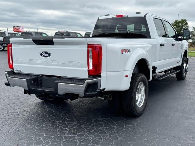 2027 Ford Super Duty F-350 DRW F-350® XLT