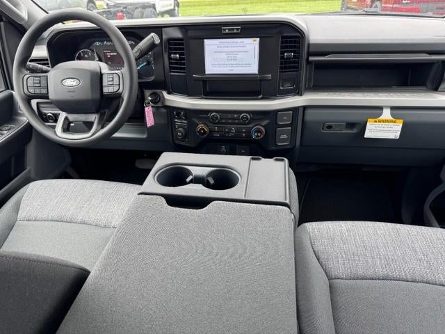 2027 Ford Super Duty F-350 DRW F-350® XLT