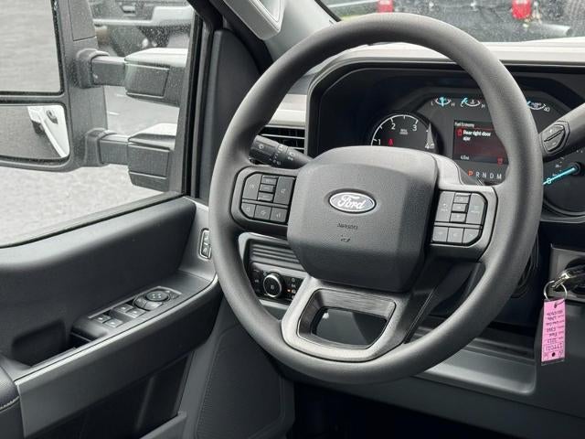 2027 Ford Super Duty F-350 DRW F-350® XLT