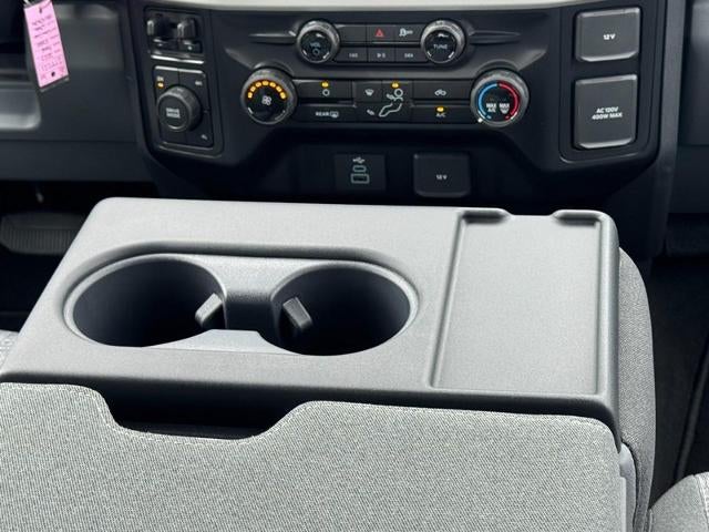 2027 Ford Super Duty F-350 DRW F-350® XLT