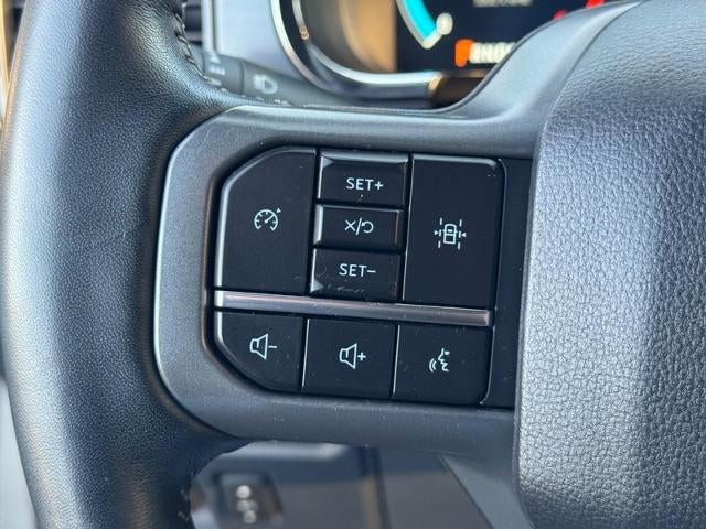 2022 Ford F-150 LARIAT 4WD SuperCrew 5.Box