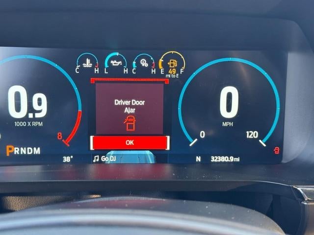 2022 Ford F-150 LARIAT 4WD SuperCrew 5.Box