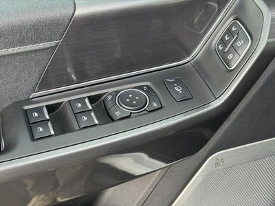 2023 Ford F-150 LARIAT 4WD SuperCrew 5.Box