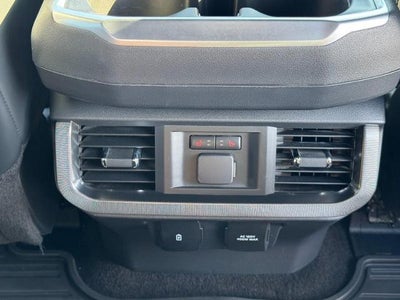 2022 Ford F-150 LARIAT 4WD SuperCrew 5.Box