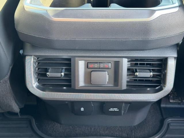 2022 Ford F-150 LARIAT 4WD SuperCrew 5.Box