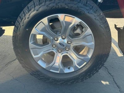 2022 Ford F-150 LARIAT 4WD SuperCrew 5.Box