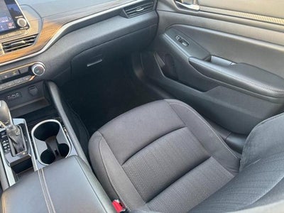 2024 Nissan Altima 2.5 SV Sedan