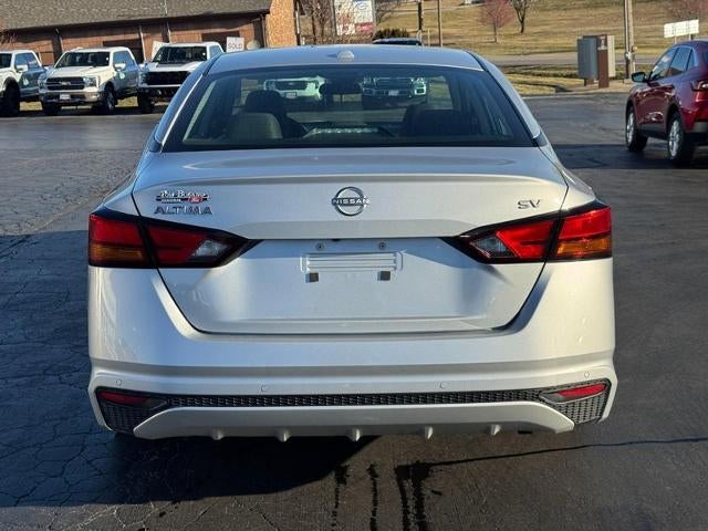 2024 Nissan Altima 2.5 SV Sedan