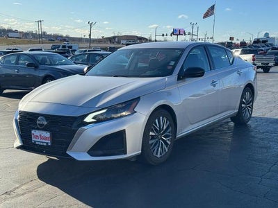 2024 Nissan Altima 2.5 SV Sedan