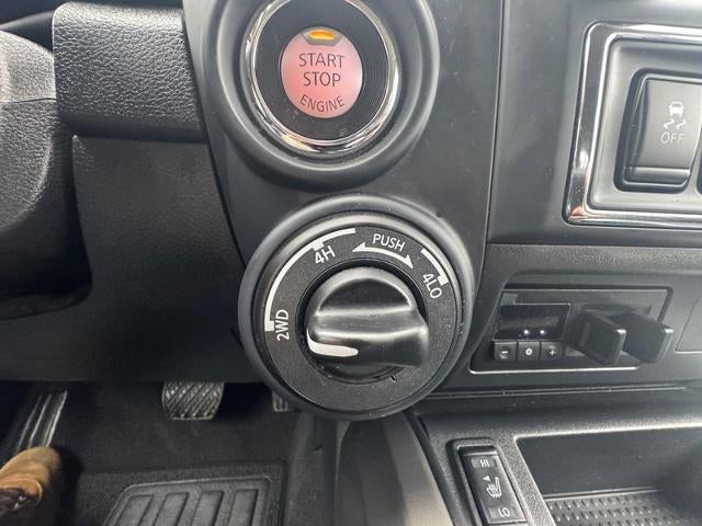 2024 Nissan Titan 4x4 Crew Cab SV