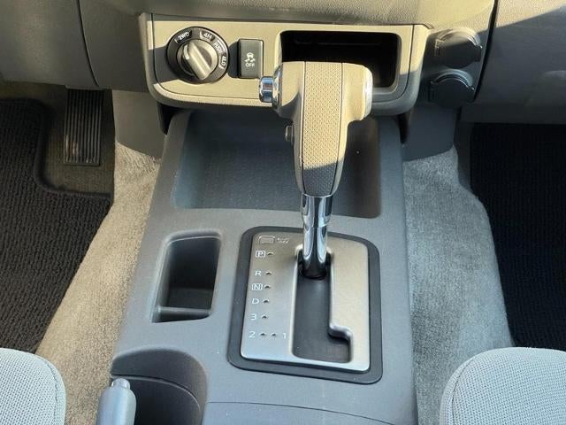 2014 Nissan Frontier 4WD Crew Cab SWB Auto SV