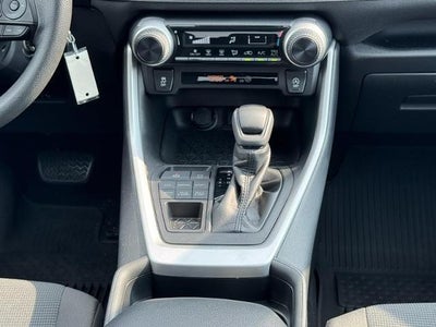 2021 Toyota RAV4 LE AWD (Natl)
