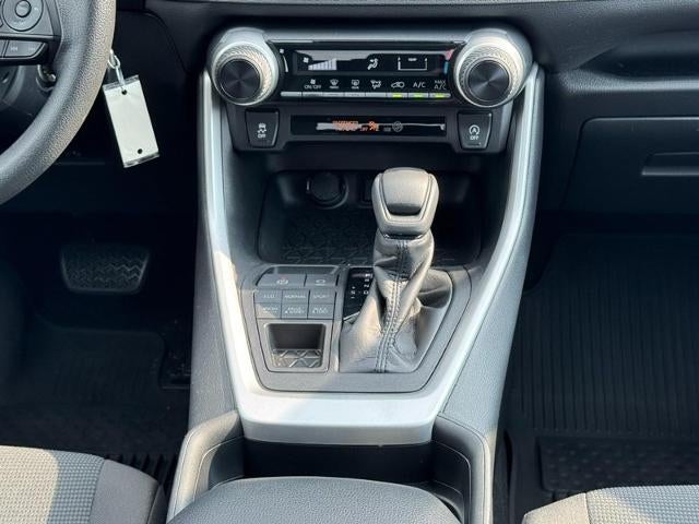 2021 Toyota RAV4 LE AWD (Natl)