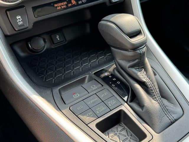 2021 Toyota RAV4 LE AWD (Natl)