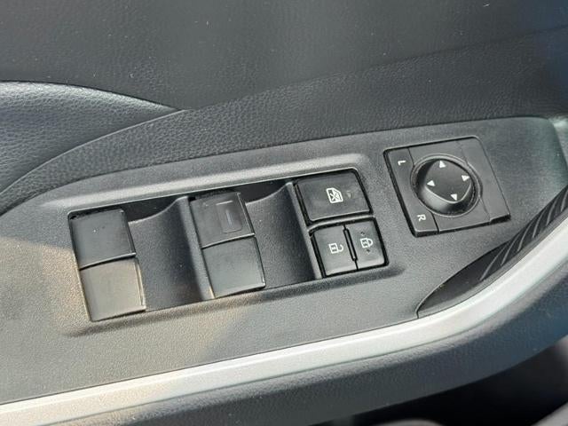 2021 Toyota RAV4 LE AWD (Natl)