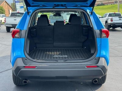 2021 Toyota RAV4 LE AWD (Natl)