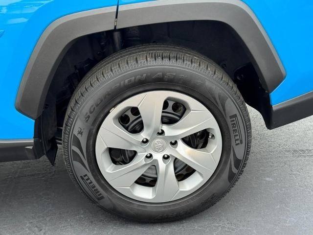 2021 Toyota RAV4 LE AWD (Natl)