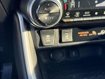 2020 Toyota RAV4 XLE AWD (Natl)