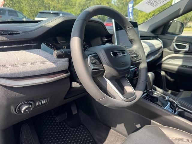 2023 Jeep Compass Latitude Lux 4x4