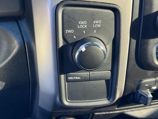 2016 RAM 2500 4WD Mega Cab 160.Big Horn