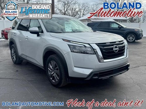 2025 Nissan Pathfinder SV