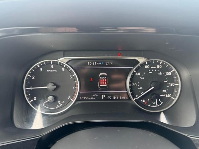 2025 Nissan Pathfinder SV