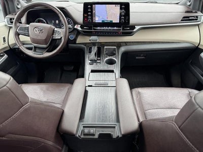 2022 Toyota Sienna Platinum AWD 7-Passenger (Natl)