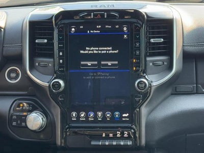 2021 RAM 1500 Laramie 4x4 Crew Cab Box