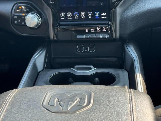 2021 RAM 1500 Laramie 4x4 Crew Cab Box