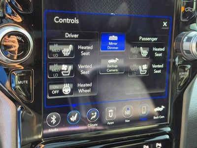 2021 RAM 1500 Laramie 4x4 Crew Cab Box