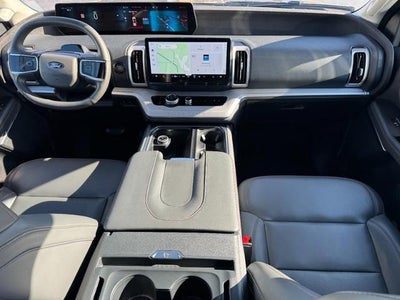 2025 Ford Expedition Active 4x4